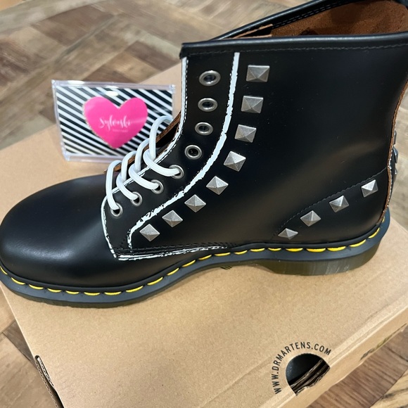 🆕DR MARTENS 1460 STUD ROLLED VINTAGE SMOOTH 🖤🖤 NWT - Picture 10 of 11